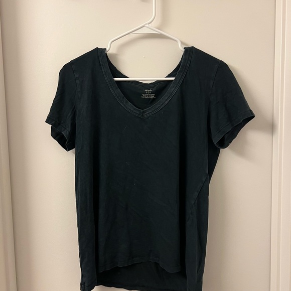 Women’s basic tee - Picture 1 of 2